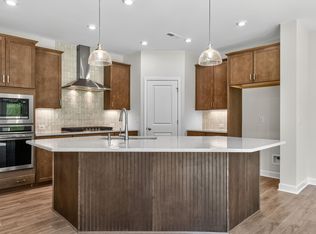 945 Serenity Walk Pkwy, Fuquay Varina, NC 27526