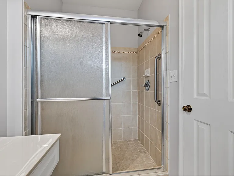 1537 Tallwood Cir — Photo 14