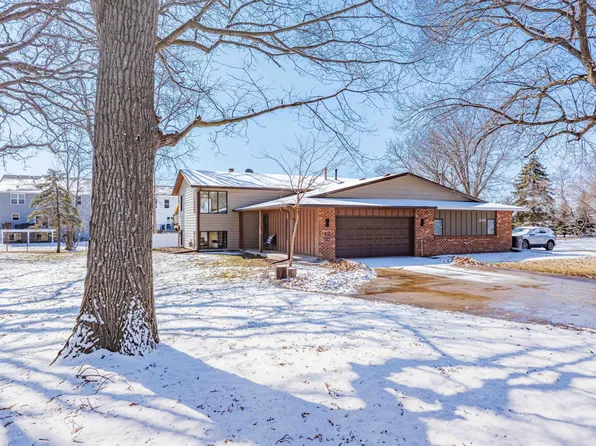 1203 79 1/2 St, Victoria, MN 55386