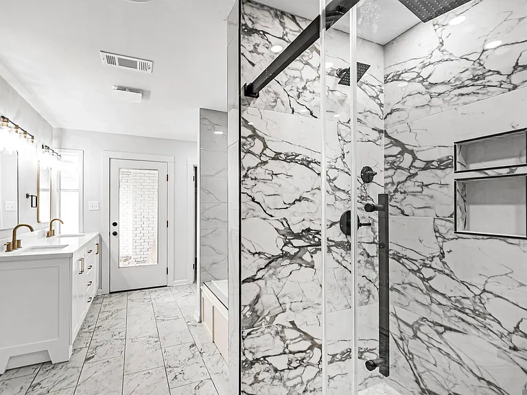 535 Thornwood Dr — Photo 18