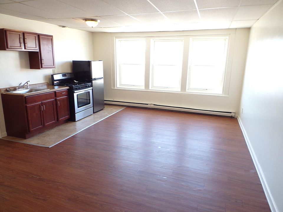1st image of 1497 Hertel Ave APT 1