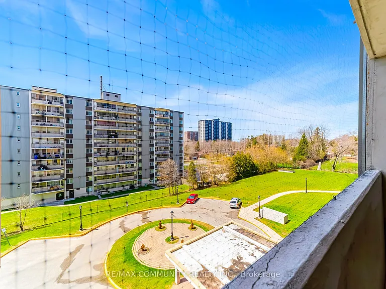3380 Eglinton Ave E #511 — Photo 29