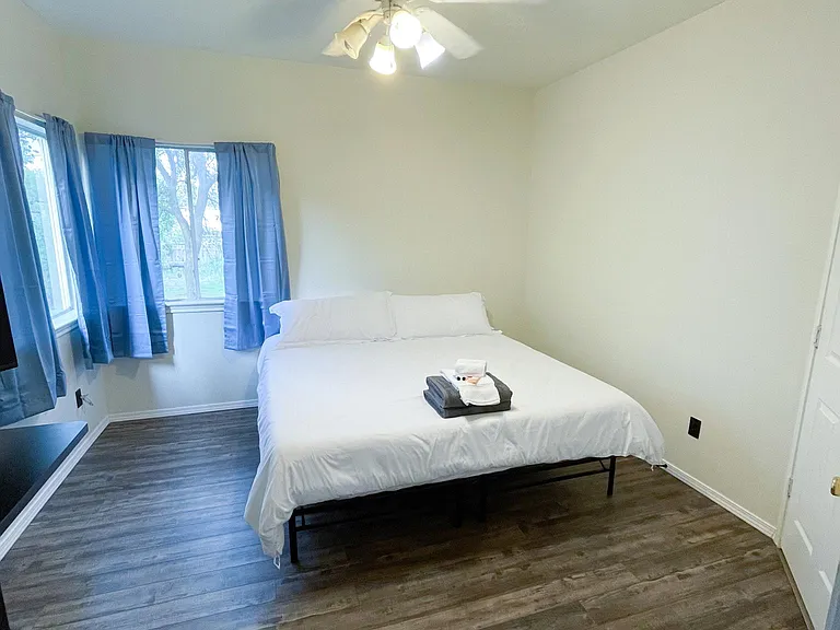 117 Cedargrove St — Photo 13
