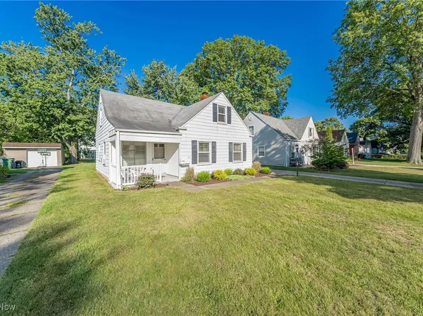 6966 Greenleaf Ave, Parma Heights, OH 44130