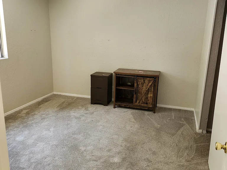 1235 Lovers Ln — Photo 5