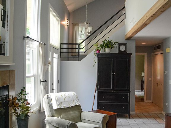 4th image of 2201 Brighton St
