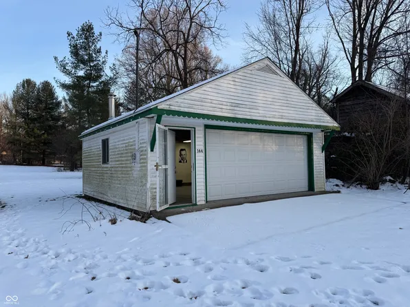 144 Lake Hart St, Mooresville, IN 46158