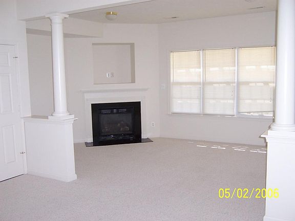 3rd image of 109 Regina Ln
