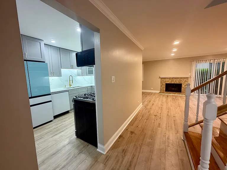 1525 Johnstown Ct — Photo 6