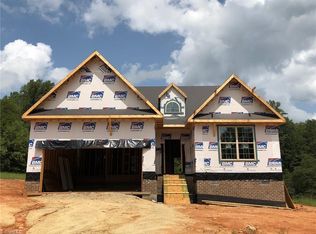 9165 Warren Rd, Summerfield, NC 27284