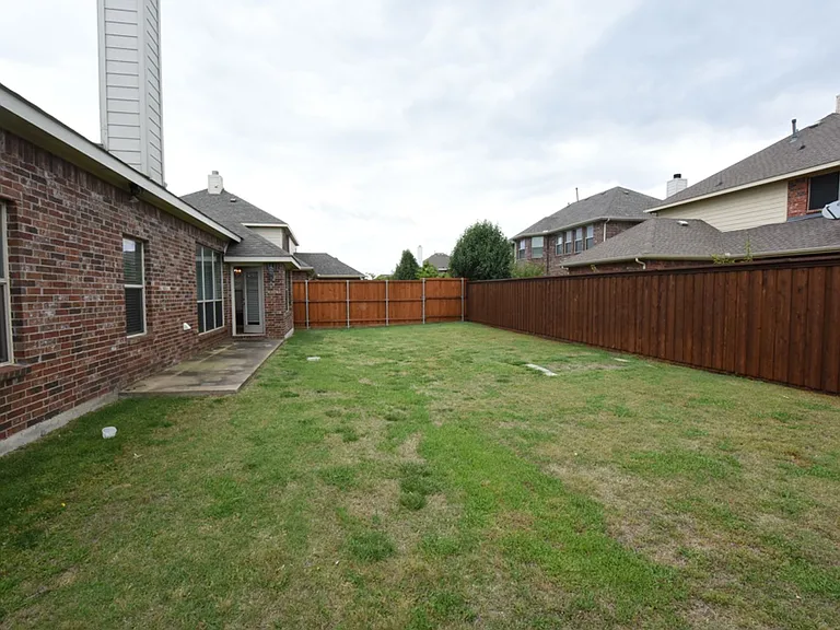 1715 Nestledown Dr — Photo 27