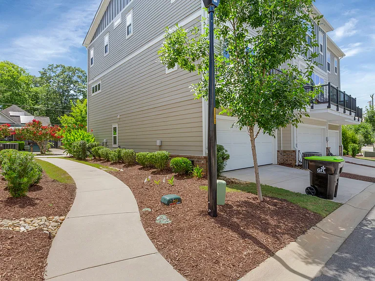 1 Keat Ave — Photo 39