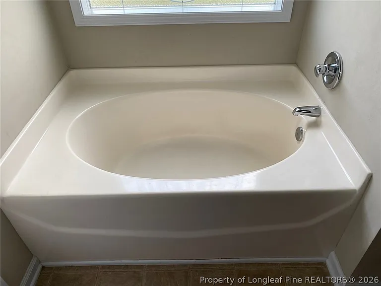 146 Fountain Grove Dr — Photo 14