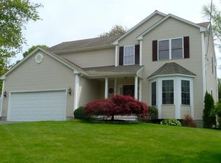 34 Marian Ave, Narragansett, RI 02882