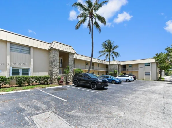 10789 N Military Trl APT 9, Palm Beach Gardens, FL 33410