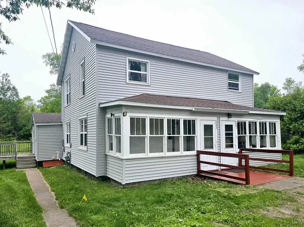 203/207 N Low St #207, Gwinn, MI 49841