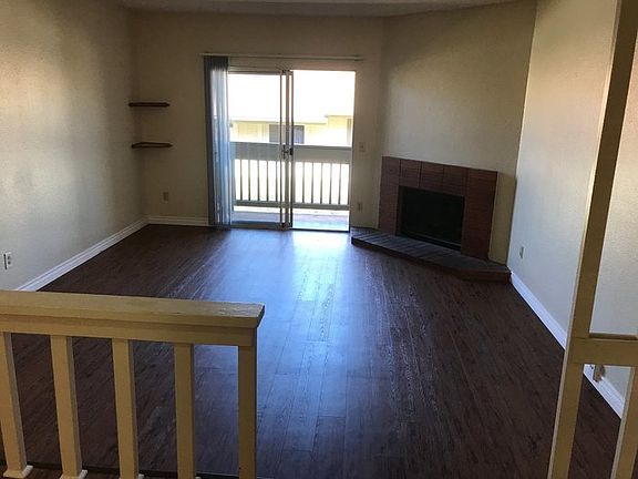 4th image of 3920 60th St Unit 98