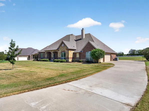 225 Diamond Rose Dr, Burleson, TX 76028