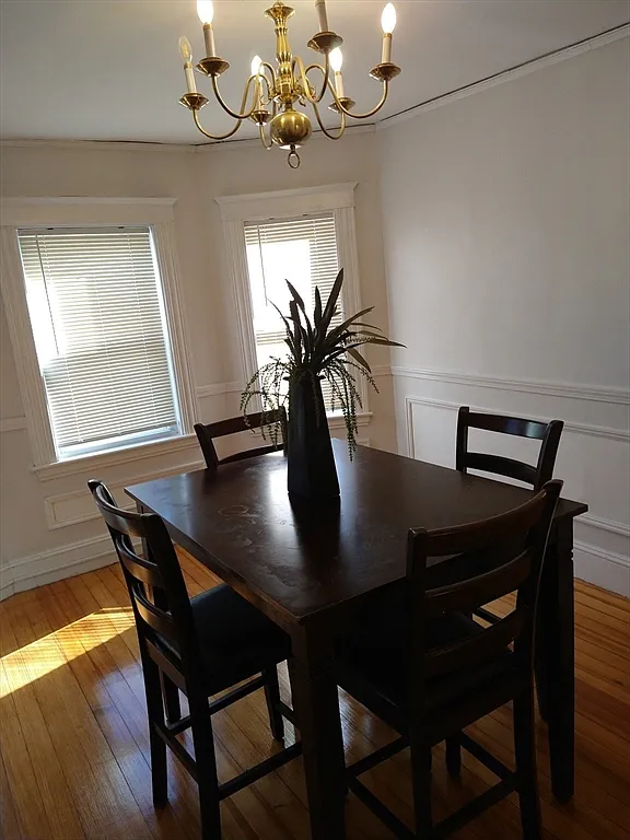 2 bed, 1.0 bath, 1233 sqft, $2,700 — Photo 1