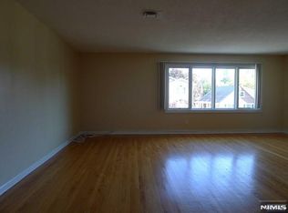 1441 11th St FLOOR 2, Fort Lee, NJ 07024