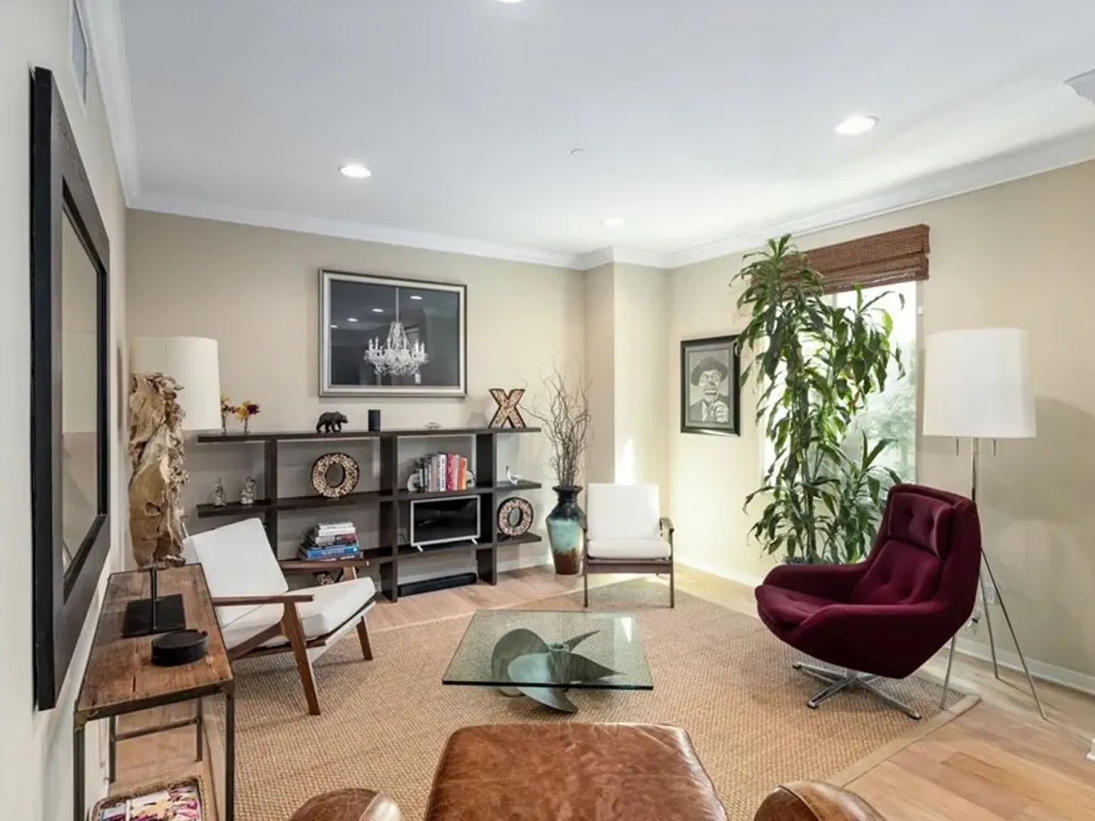 3 bed, 2.5 bath, 1861 sqft, $6,250 — Photo 2