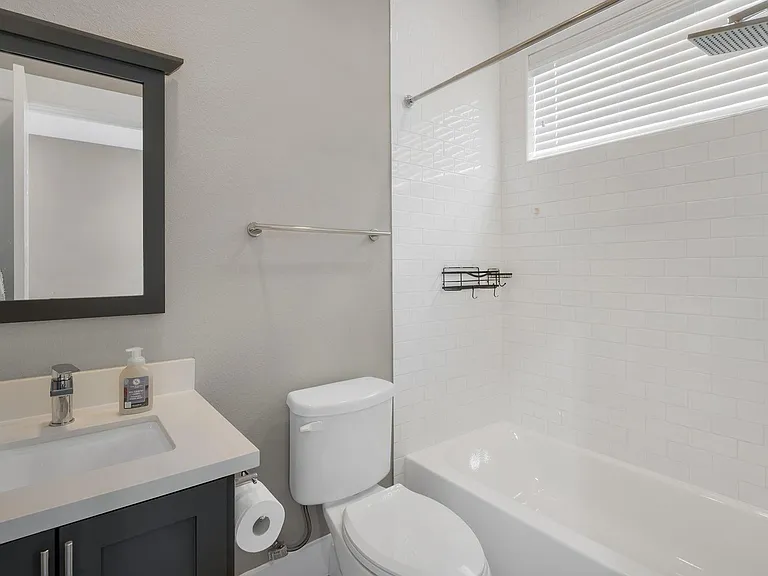 607 Bayou St — Photo 14