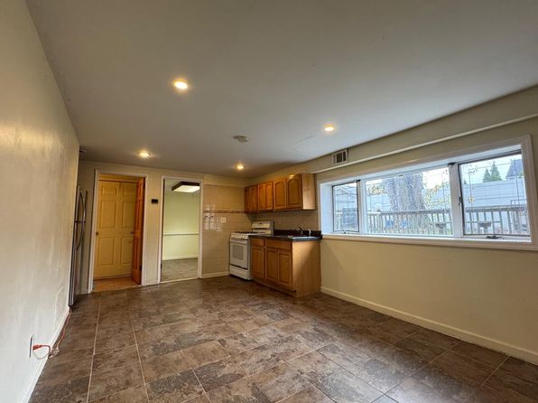 (undisclosed Address)