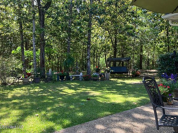 5th image of 1601 Magnolia Bluff Dr