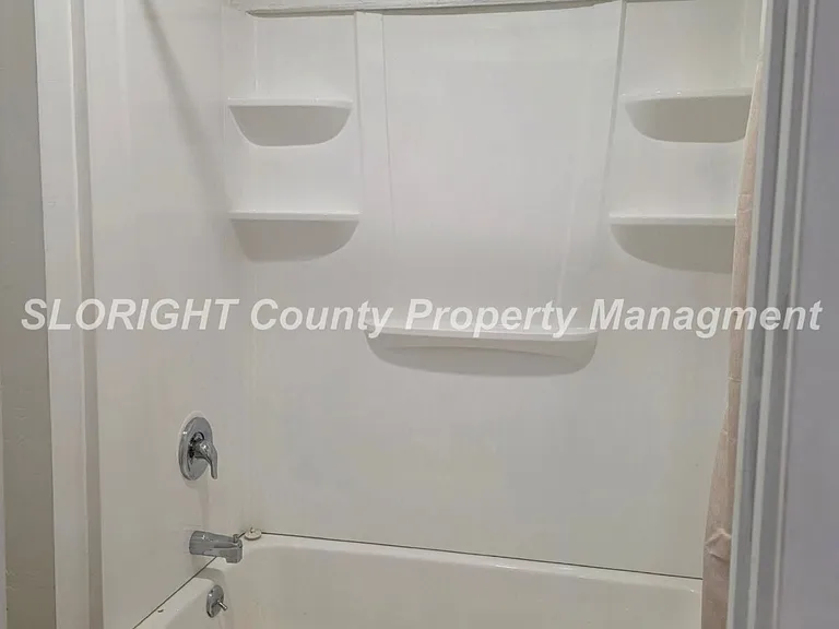 1010 Rimrock Ln — Photo 8
