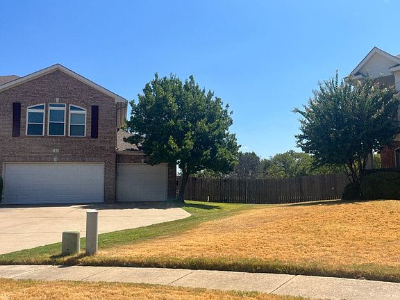 2nd image of 6 Crystal Brook Ct