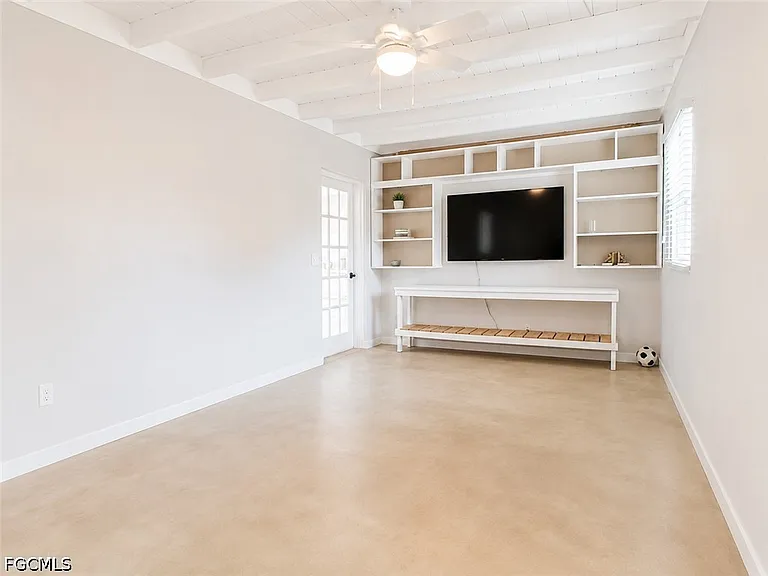 4021 SE 3rd Ave — Photo 12