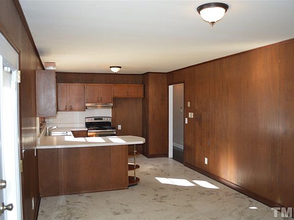 3rd image of 3105 Rosebriar Dr
