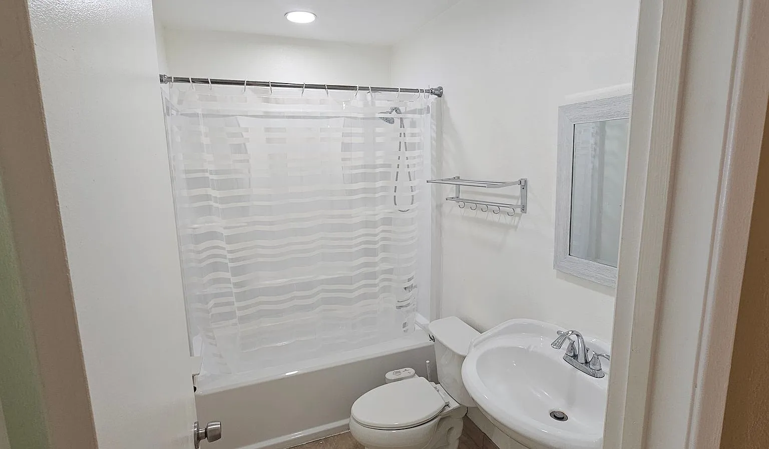 2bed 2 bath single level Townhouse. — Photo 3