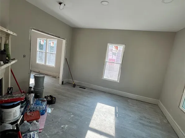113 W D St, Newton, NC 28658