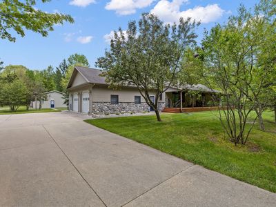 2700 N Five Mile Rd, Midland, MI, 48642