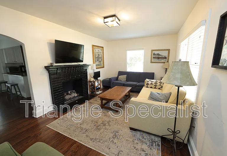 601 Dixie Trl — Photo 2