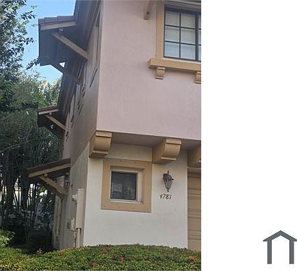 4th image of 4781 Grand Cypress Cir N
