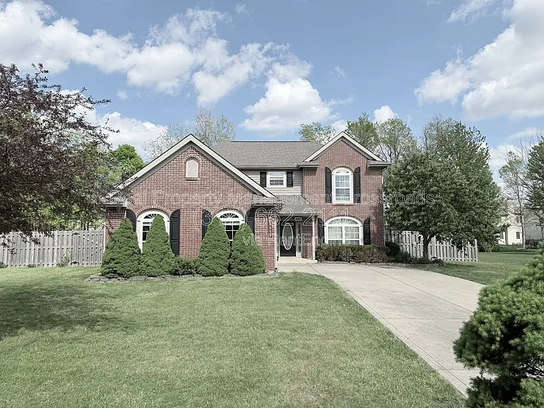 1455 Bearsden Dr — Photo 2