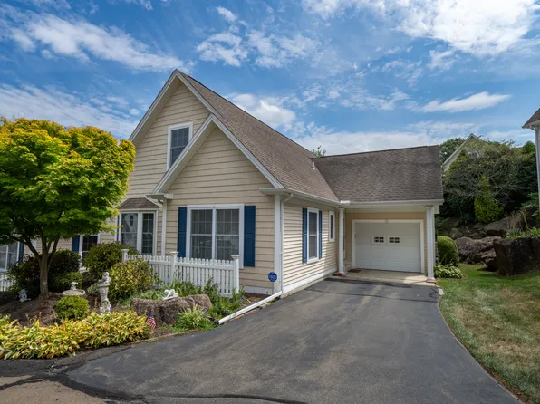 131 Allison Way #131, East Haven, CT 06512