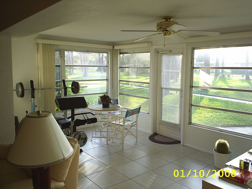 2nd image of 1552 Stafford Ln