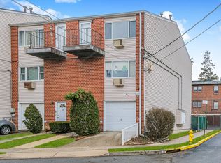 61 Francine Ct #B, Staten Island, NY 10306