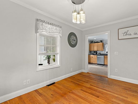 3rd image of 114 Cogswell St