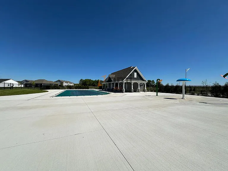 8366 Kannon Dr — Photo 28