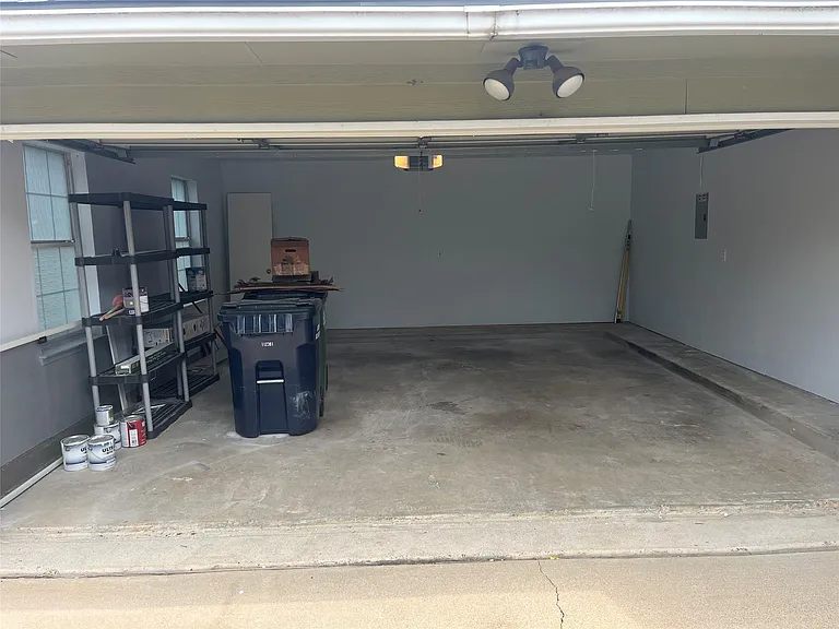 1806 Dublin Dr — Photo 32