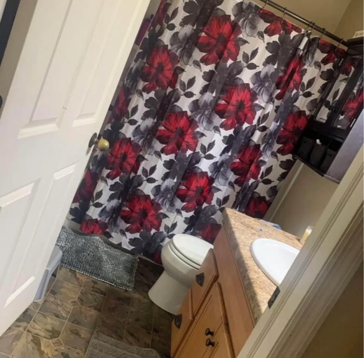 4 bed, 1800 sqft, $2,500 — Photo 3