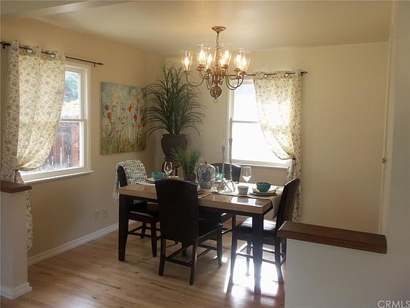 5th image of 550 E Cypress Ave