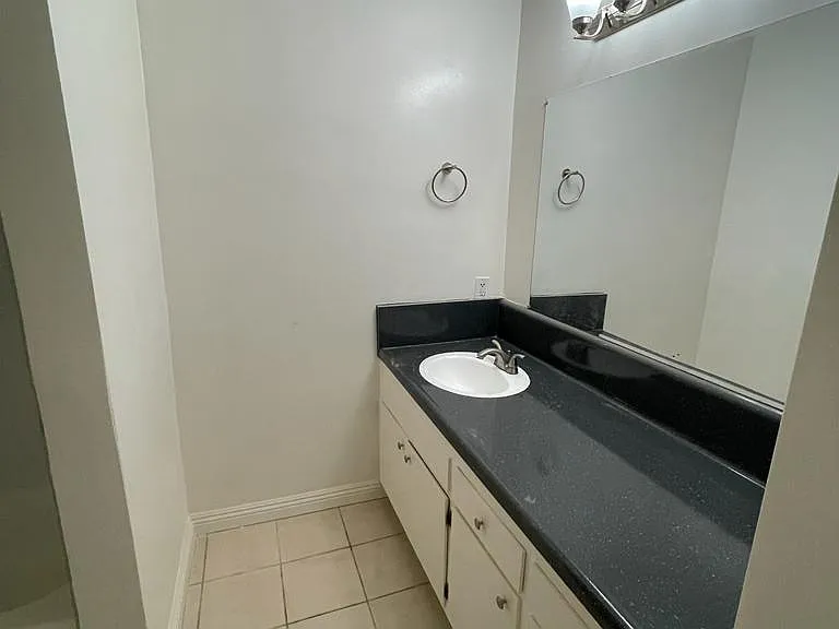 833 S Bedford St #102 — Photo 9