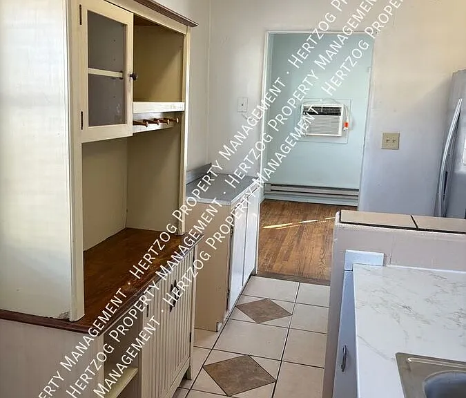 1120 1/2 S 9th St — Photo 10