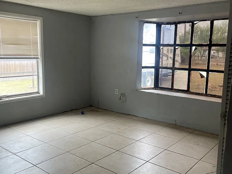 3222 Yucca Loop — Photo 6
