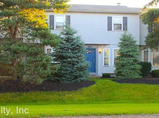 1080 Worthington Woods Blvd, Worthington, OH 43085